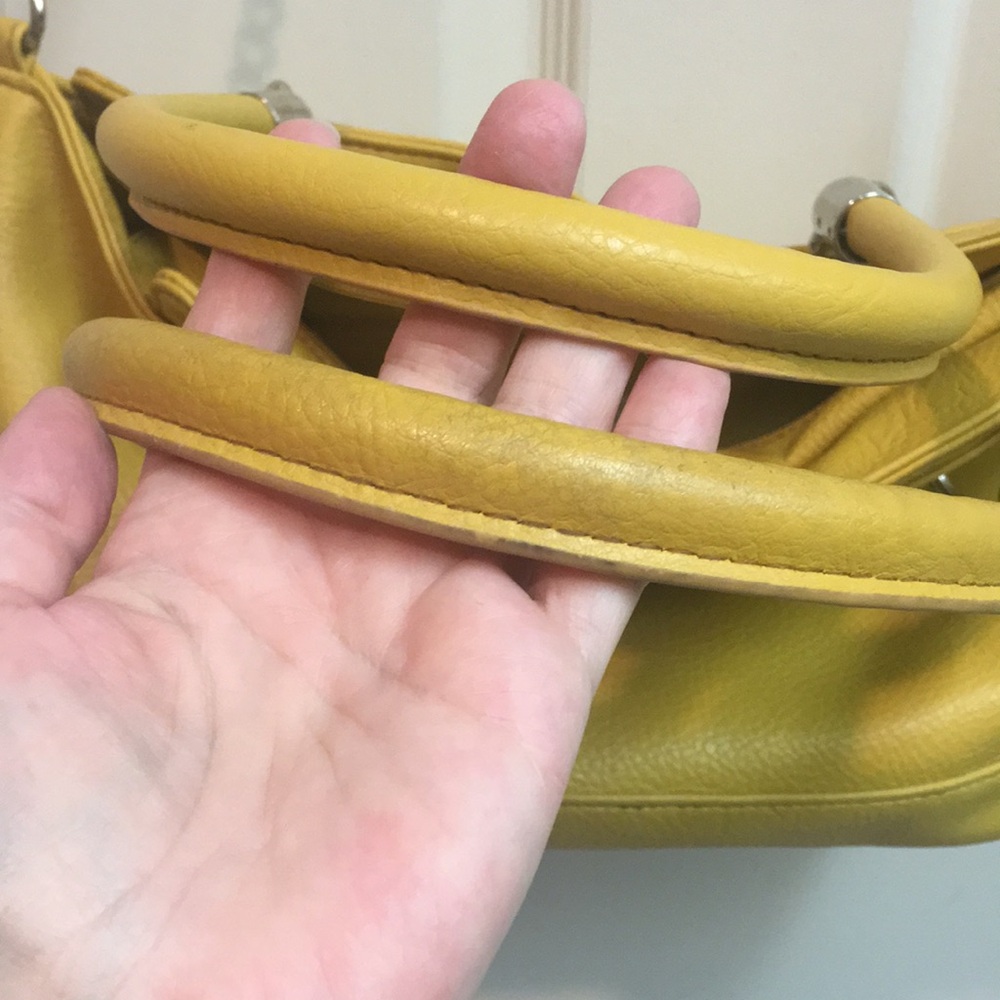 Kenneth Cole Reaction Yellow Tote Bag - Picture 12 of 12